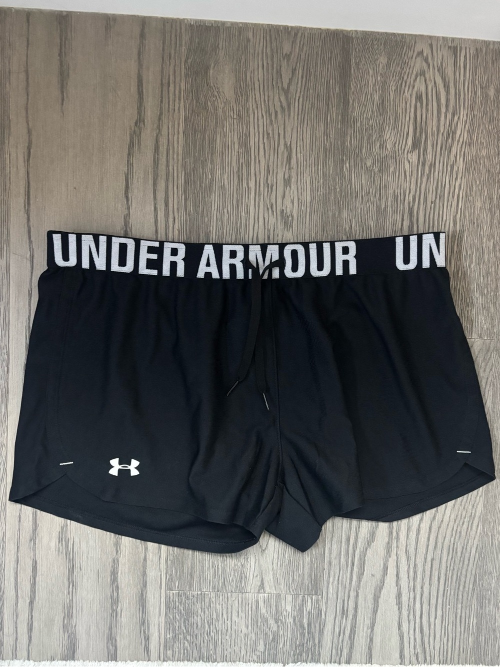 Women’s Under Armour Loose Fit Shorts Black Size M